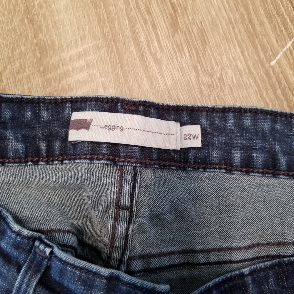 Jeans - Picture 2 of 2